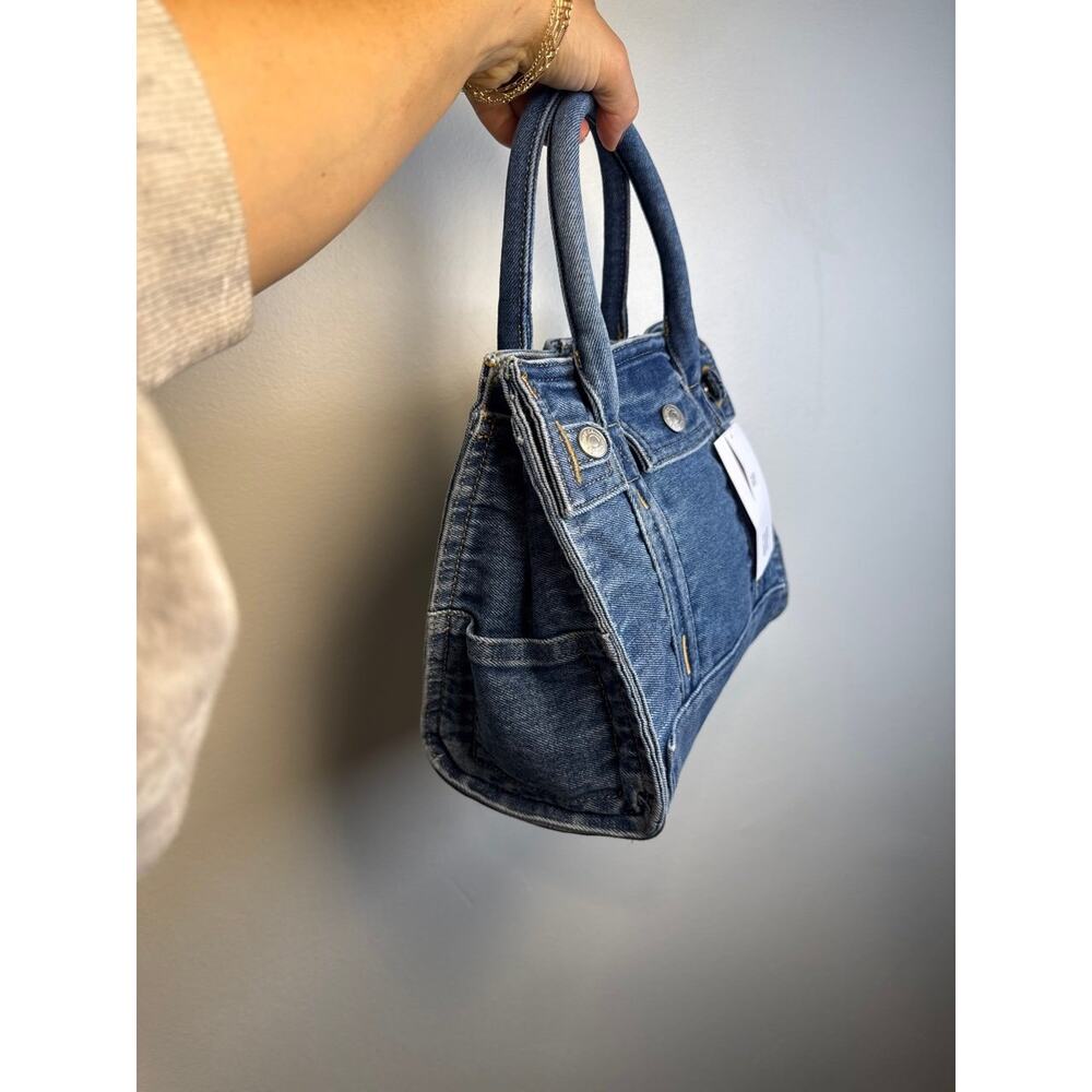 GAP Small Denim Five Pocket Tote  Bag w/ Crossbody Strap- Medium Wash - NWT - Picture 7 of 11